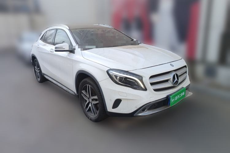 Used Mercedes-Benz GLA 2015 GLA 200 Fashion Model Front Right 45 Deg