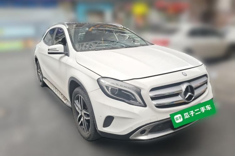Used Mercedes-Benz GLA 2015 GLA 200 Fashion Model Front Right 45 Deg