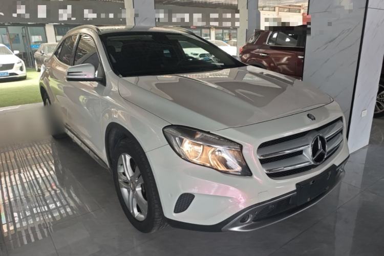 Used Mercedes-Benz GLA 2015 GLA 200 Sport Edition Front Right 45 Deg