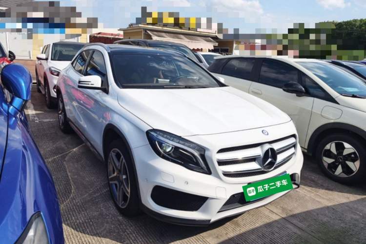 Used Mercedes-Benz GLA 2015 GLA 260 4MATIC Sport Edition Front Right 45 Deg