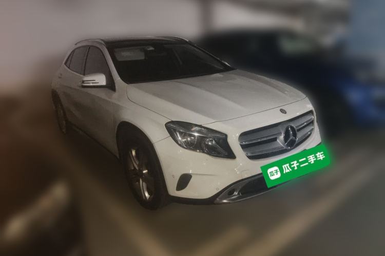 Used Mercedes-Benz GLA 2015 GLA 200 Sport Edition Front Right 45 Deg
