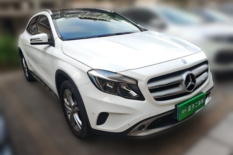 Used Mercedes-Benz GLA 2015 GLA 200 Sport Edition Front Right 45 Deg