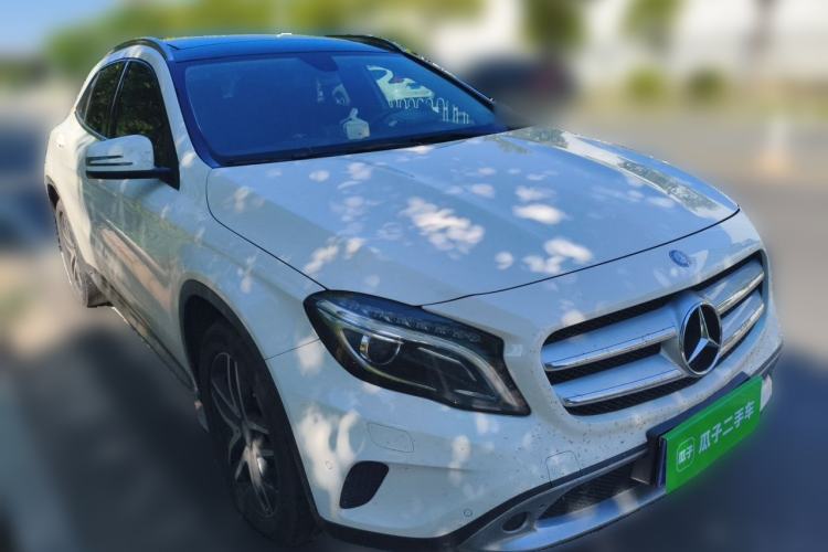 Used Mercedes-Benz GLA 2015 GLA 200 Fashion Model Front Right 45 Deg