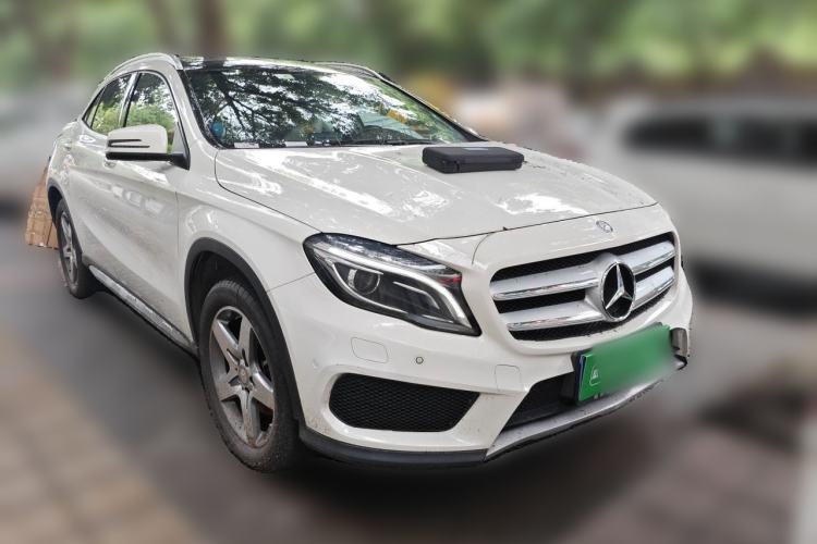 Used Mercedes-Benz GLA 2015 GLA 260 4MATIC Front Right 45 Deg
