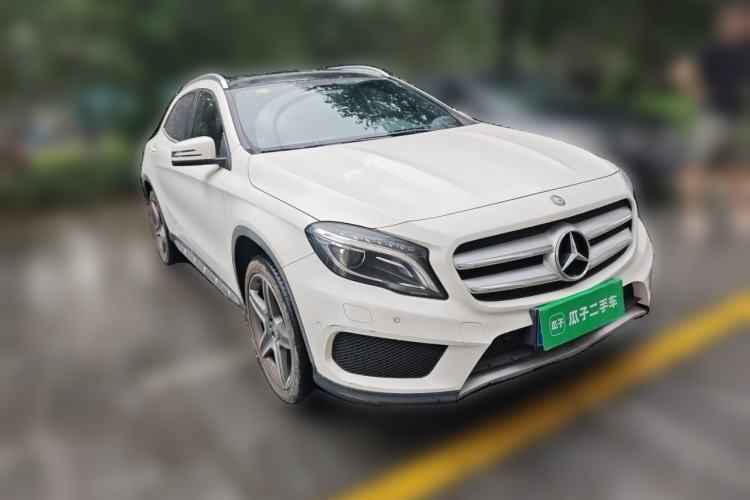 Used Mercedes-Benz GLA 2015 GLA 260 4MATIC Sport Edition Front Right 45 Deg