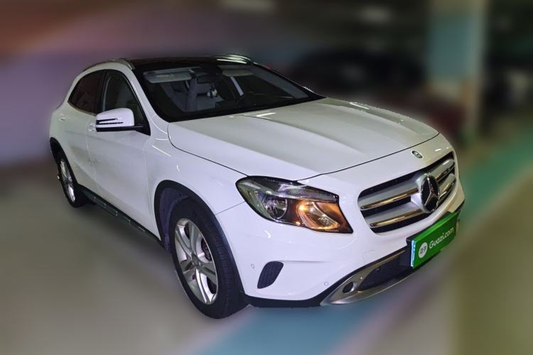 Used Mercedes-Benz GLA 2015 GLA 200 Sport Edition Front Right 45 Deg
