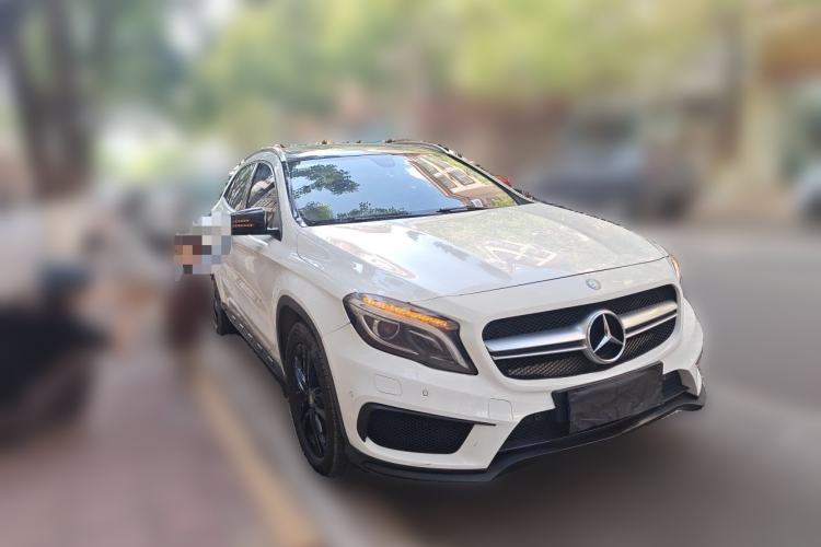 Used Mercedes-Benz GLA 2015 GLA 200 Fashion Model Front Right 45 Deg