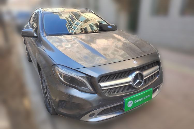 Used Mercedes-Benz GLA 2015 GLA 200 Fashion Model Front Right 45 Deg