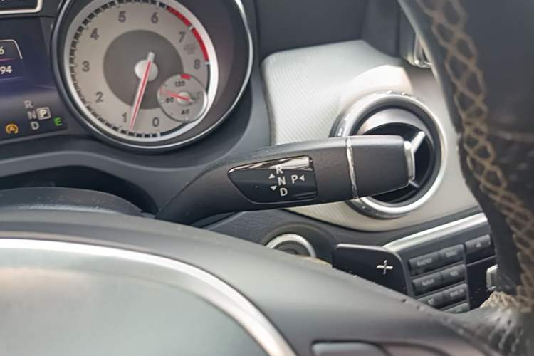 Used Mercedes-Benz GLA 2015 GLA 200 Sport Edition Gear Lever