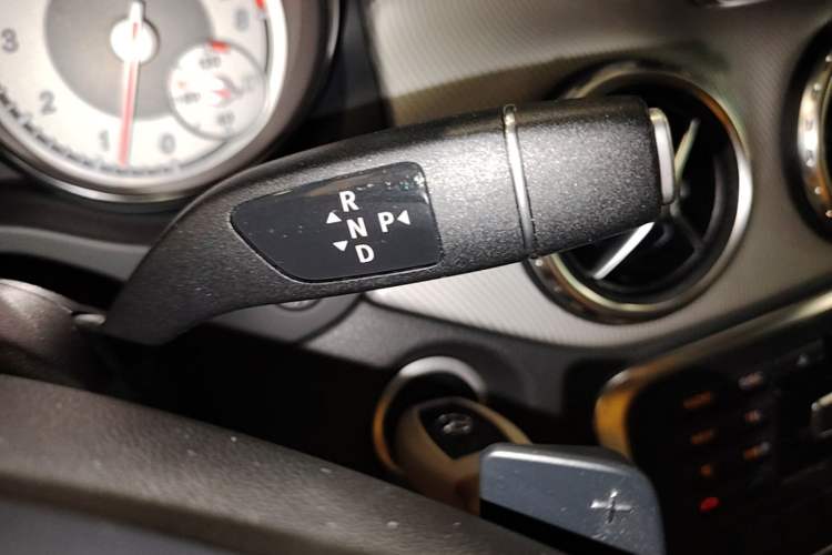 Used Mercedes-Benz GLA 2015 GLA 200 Sport Edition Gear Lever