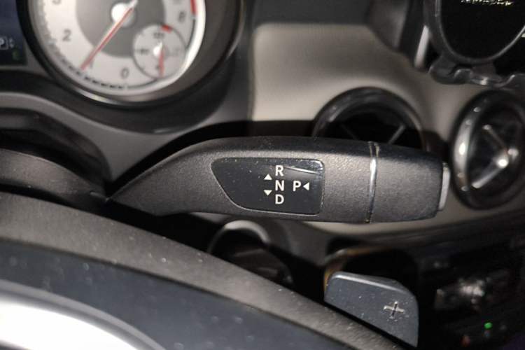 Used Mercedes-Benz GLA 2015 GLA 200 Fashion Model Gear Lever
