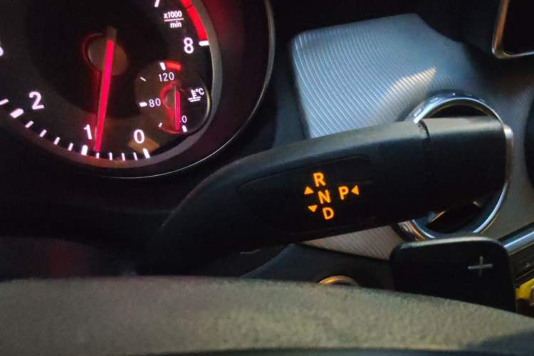 Used Mercedes-Benz GLA 2015 GLA 200 Fashion Model Gear Lever