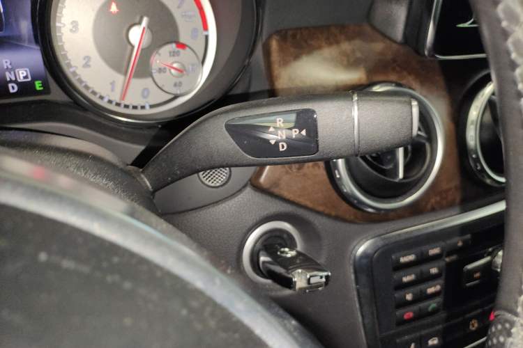 Used Mercedes-Benz GLA 2015 GLA 260 4MATIC Gear Lever