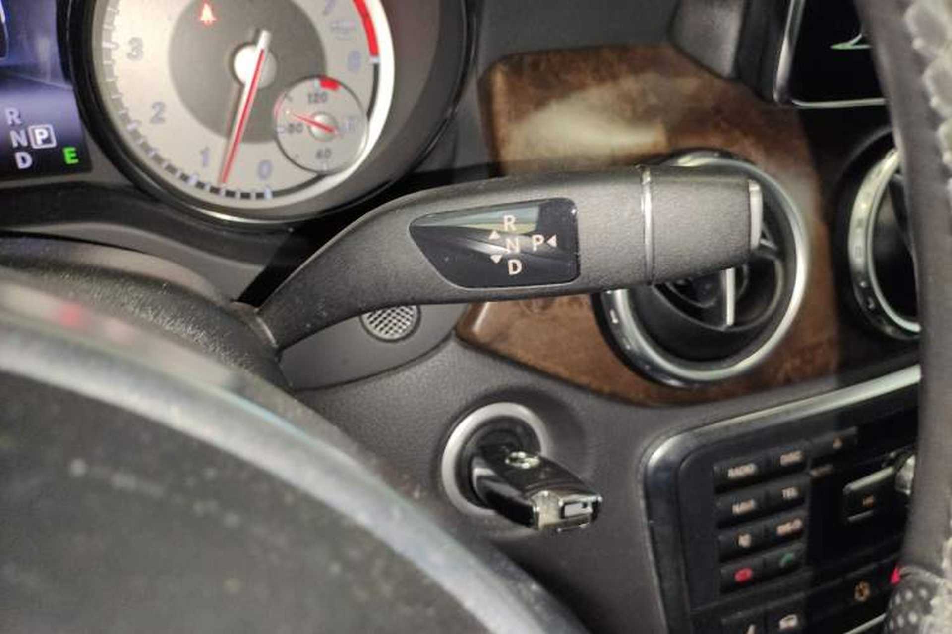 Used Mercedes-Benz GLA 2015 GLA 260 4MATIC Gear Lever