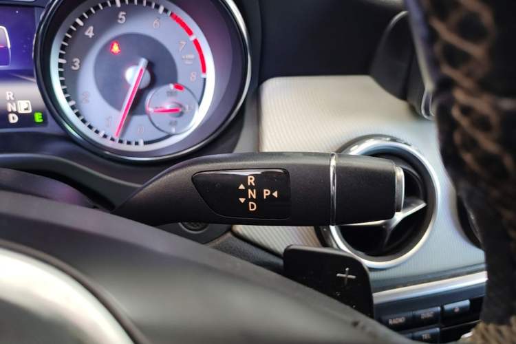 Used Mercedes-Benz GLA 2015 GLA 200 Sport Edition Gear Lever