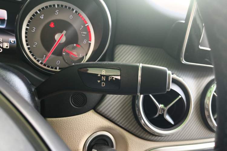 Used Mercedes-Benz GLA 2015 GLA 200 Sport Edition Gear Lever