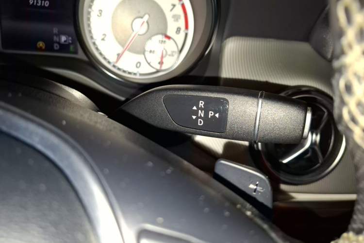 Used Mercedes-Benz GLA 2015 GLA 200 Sport Edition Gear Lever