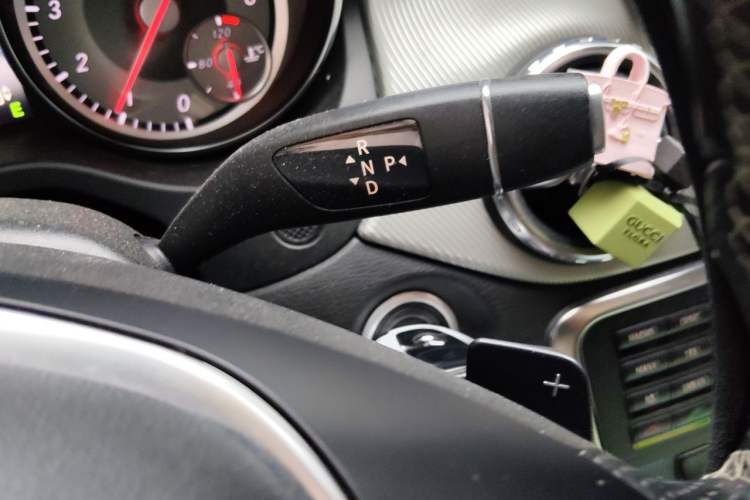 Used Mercedes-Benz GLA 2015 GLA 200 Fashion Model Gear Lever