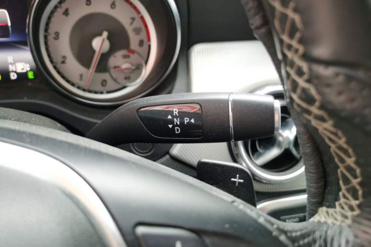 Used Mercedes-Benz GLA 2015 GLA 200 Sport Edition Gear Lever