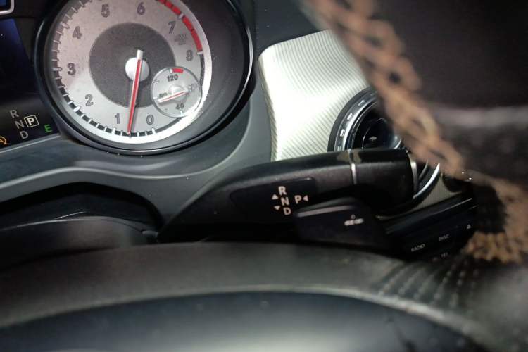 Used Mercedes-Benz GLA 2015 GLA 200 Fashion Model Gear Lever