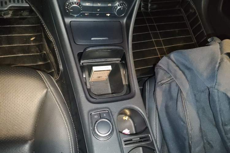 Used Mercedes-Benz GLA 2015 GLA 220 4MATIC Fashion Model Gear Lever