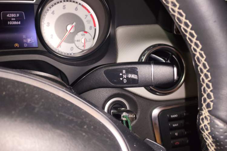 Used Mercedes-Benz GLA 2015 GLA 200 Sport Edition Gear Lever