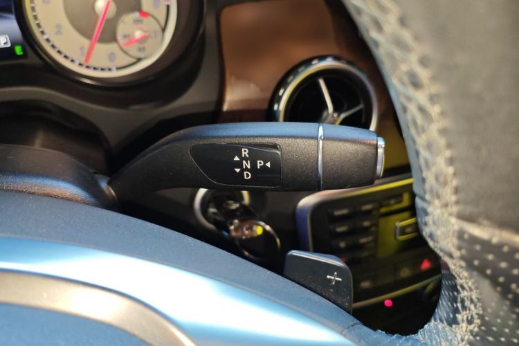 Used Mercedes-Benz GLA 2015 GLA 260 4MATIC Gear Lever