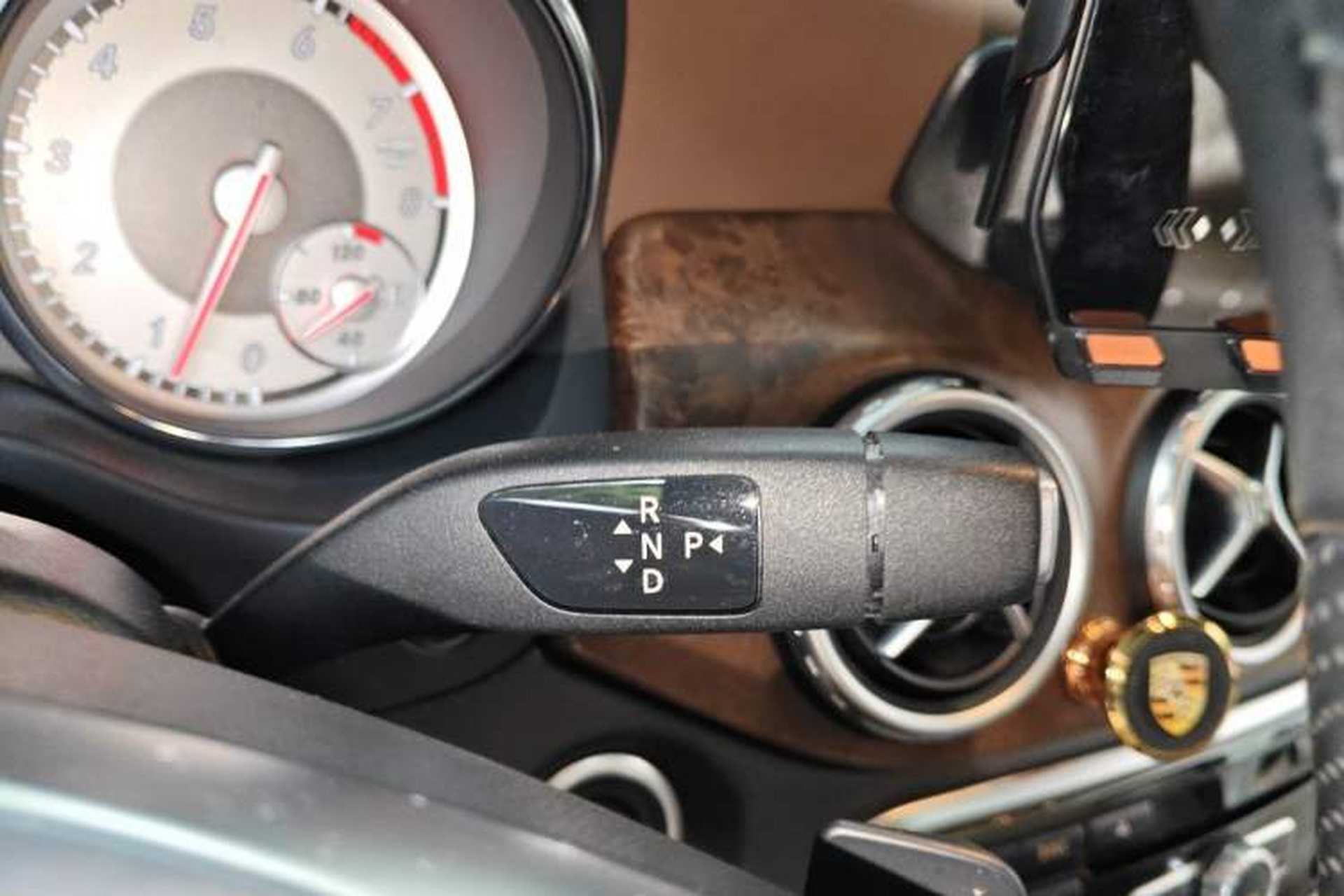 Used Mercedes-Benz GLA 2015 GLA 260 4MATIC Gear Lever