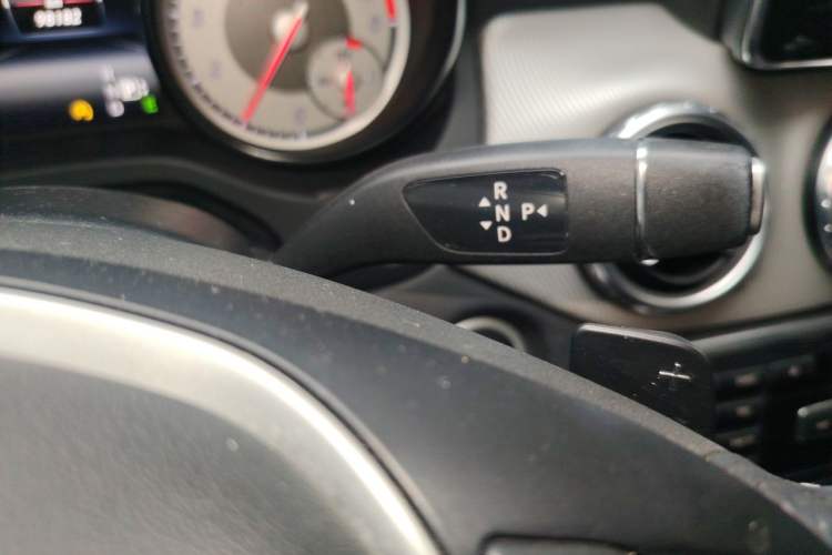 Used Mercedes-Benz GLA 2015 GLA 200 Fashion Model Gear Lever