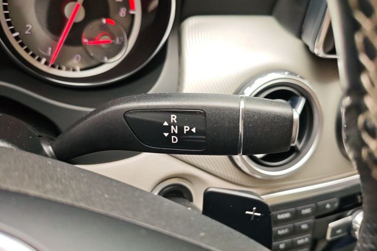 Used Mercedes-Benz GLA 2015 GLA 200 Sport Edition Gear Lever