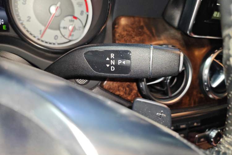 Used Mercedes-Benz GLA 2015 GLA 260 4MATIC Gear Lever