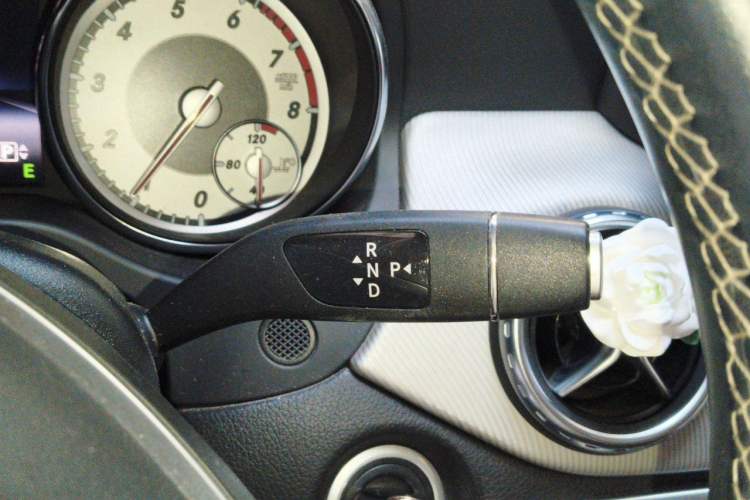 Used Mercedes-Benz GLA 2015 GLA 200 Fashion Model Gear Lever