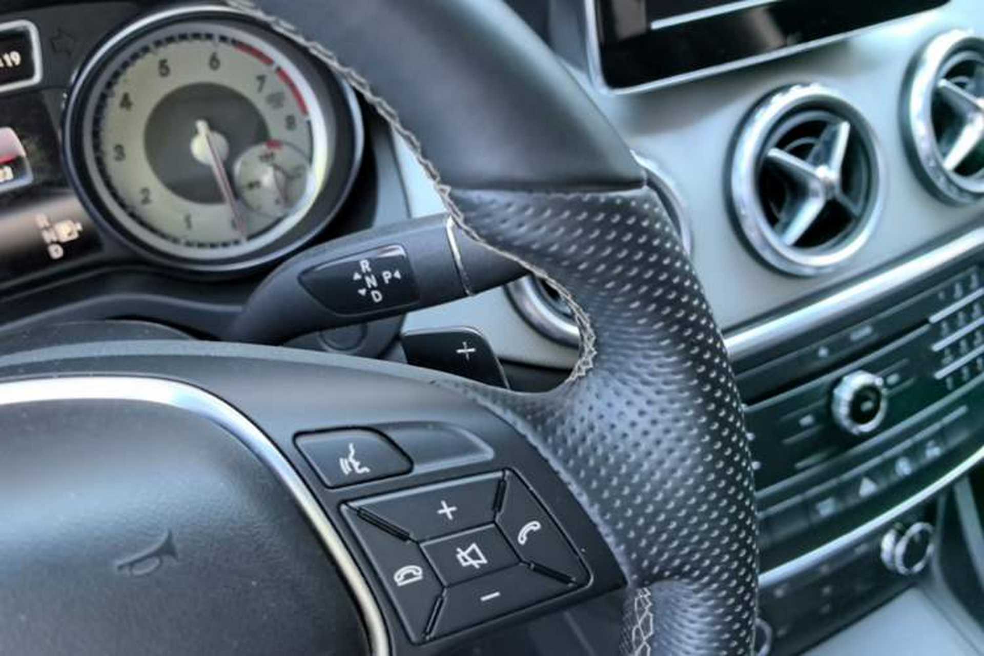 Used Mercedes-Benz GLA 2015 GLA 200 Fashion Model Gear Lever