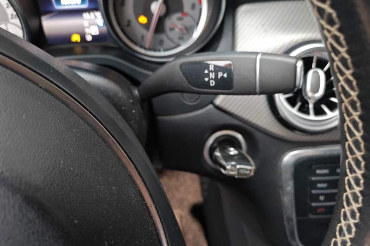 Used Mercedes-Benz GLA 2015 GLA 200 Sport Edition Gear Lever