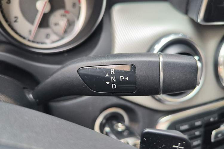 Used Mercedes-Benz GLA 2015 GLA 200 Sport Edition Gear Lever