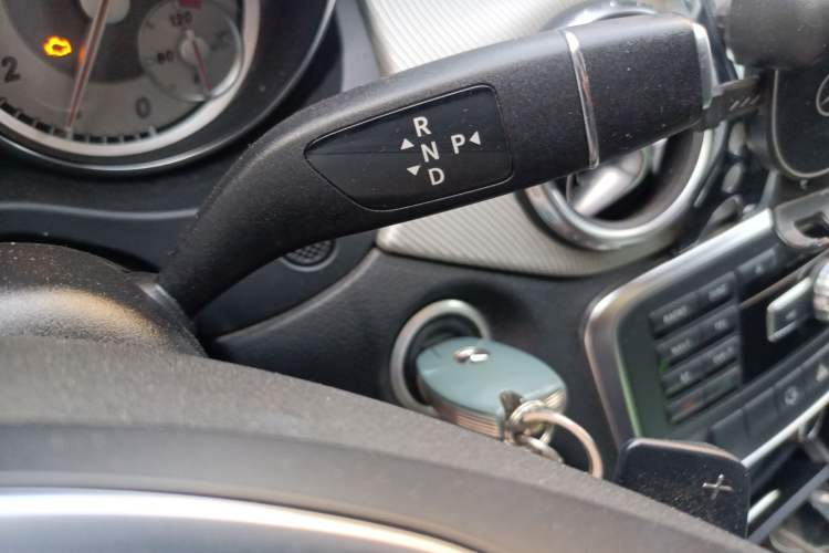 Used Mercedes-Benz GLA 2015 GLA 200 Sport Edition Gear Lever