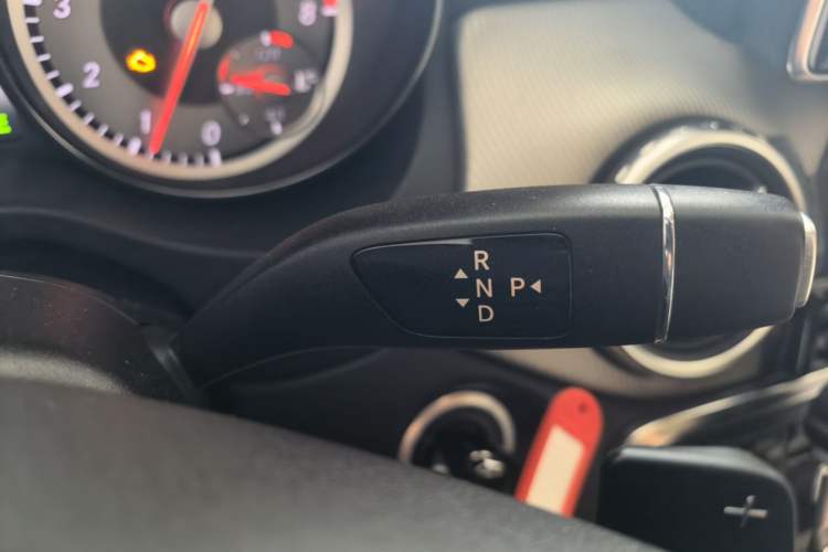 Used Mercedes-Benz GLA 2015 GLA 200 Fashion Model Gear Lever