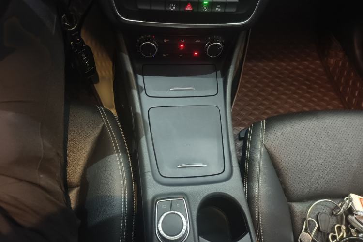 Used Mercedes-Benz GLA 2015 GLA 200 Fashion Model Gear Lever