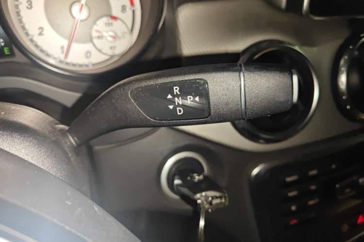 Used Mercedes-Benz GLA 2015 GLA 200 Sport Edition Gear Lever