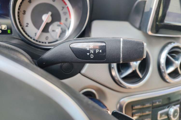 Used Mercedes-Benz GLA 2015 GLA 200 Sport Edition Gear Lever