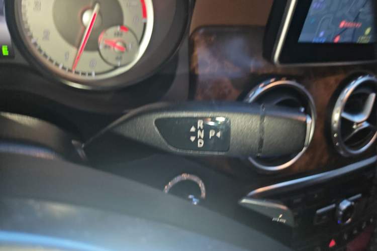 Used Mercedes-Benz GLA 2015 GLA 260 4MATIC Gear Lever