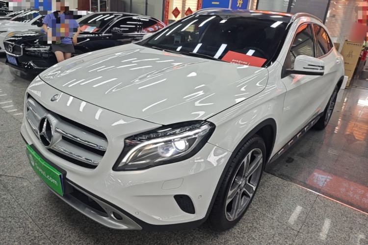 Used Mercedes-Benz GLA 2015 GLA 220 4MATIC Luxury Model Guazi used car, China used car export, Used car for sale, Used cars, Cheapest cars for sale