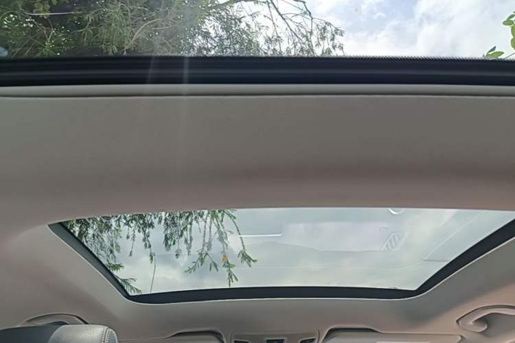 Used Mercedes-Benz GLA 2015 GLA 200 Sport Edition Headliner