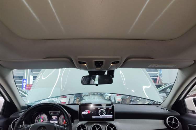 Used Mercedes-Benz GLA 2015 GLA 200 Fashion Model Headliner