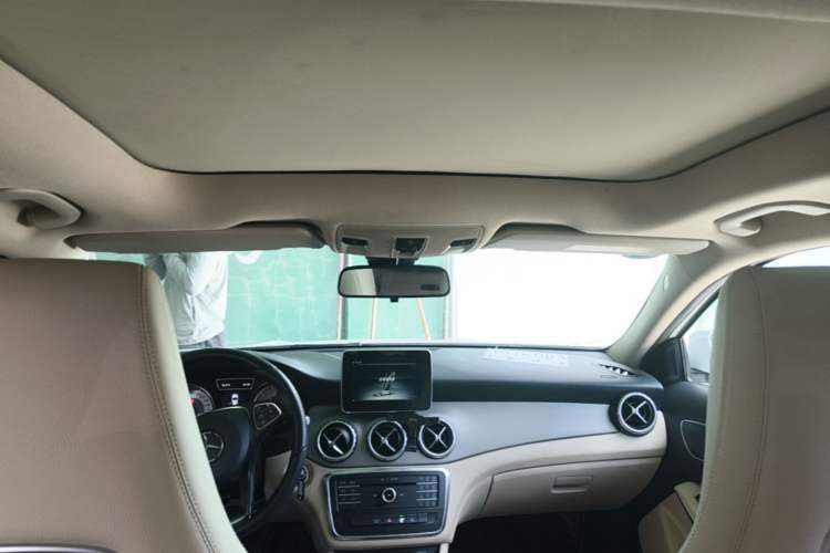 Used Mercedes-Benz GLA 2015 GLA 200 Sport Edition Headliner
