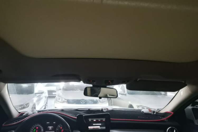 Used Mercedes-Benz GLA 2015 GLA 200 Fashion Model Headliner