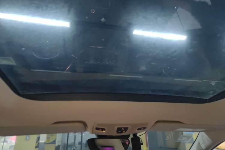 Used Mercedes-Benz GLA 2015 GLA 220 4MATIC Luxury Model Headliner