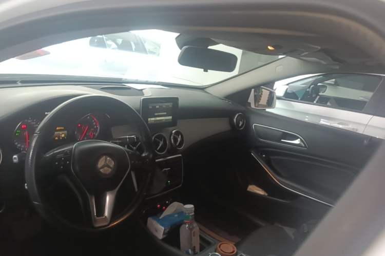 Used Mercedes-Benz GLA 2015 GLA 220 4MATIC Fashion Model Headliner