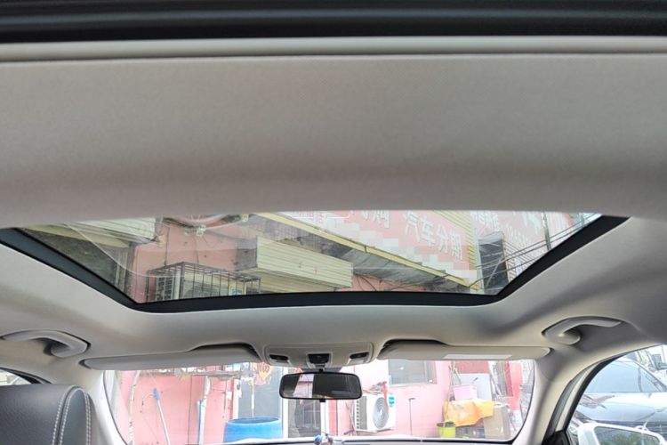 Used Mercedes-Benz GLA 2015 GLA 200 Sport Edition Headliner