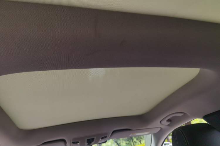 Used Mercedes-Benz GLA 2015 GLA 220 4MATIC Luxury Model Headliner